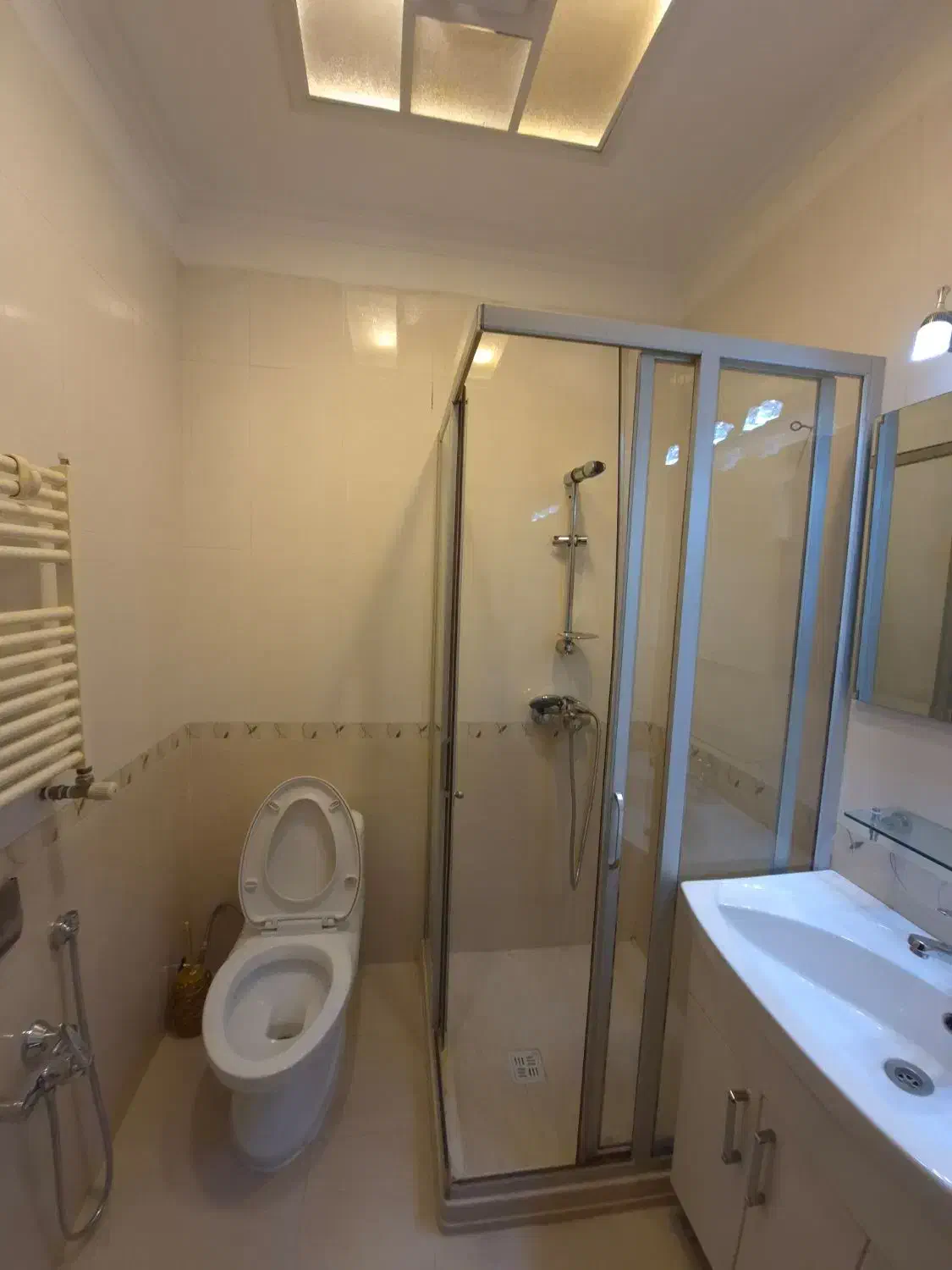 زعفرانیه۲۵۰متر ۴خواب مستر فول مشاعات ۲پارکینگ