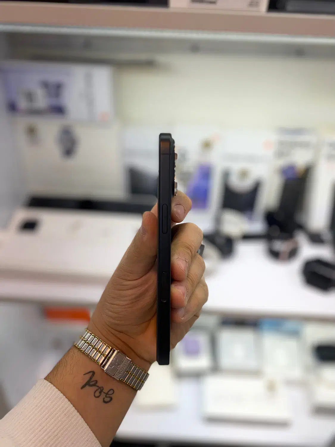 مشابه نو  iPhone 16 normal حافظه 128|موبایل|کرج, گوهردشت|دیوار