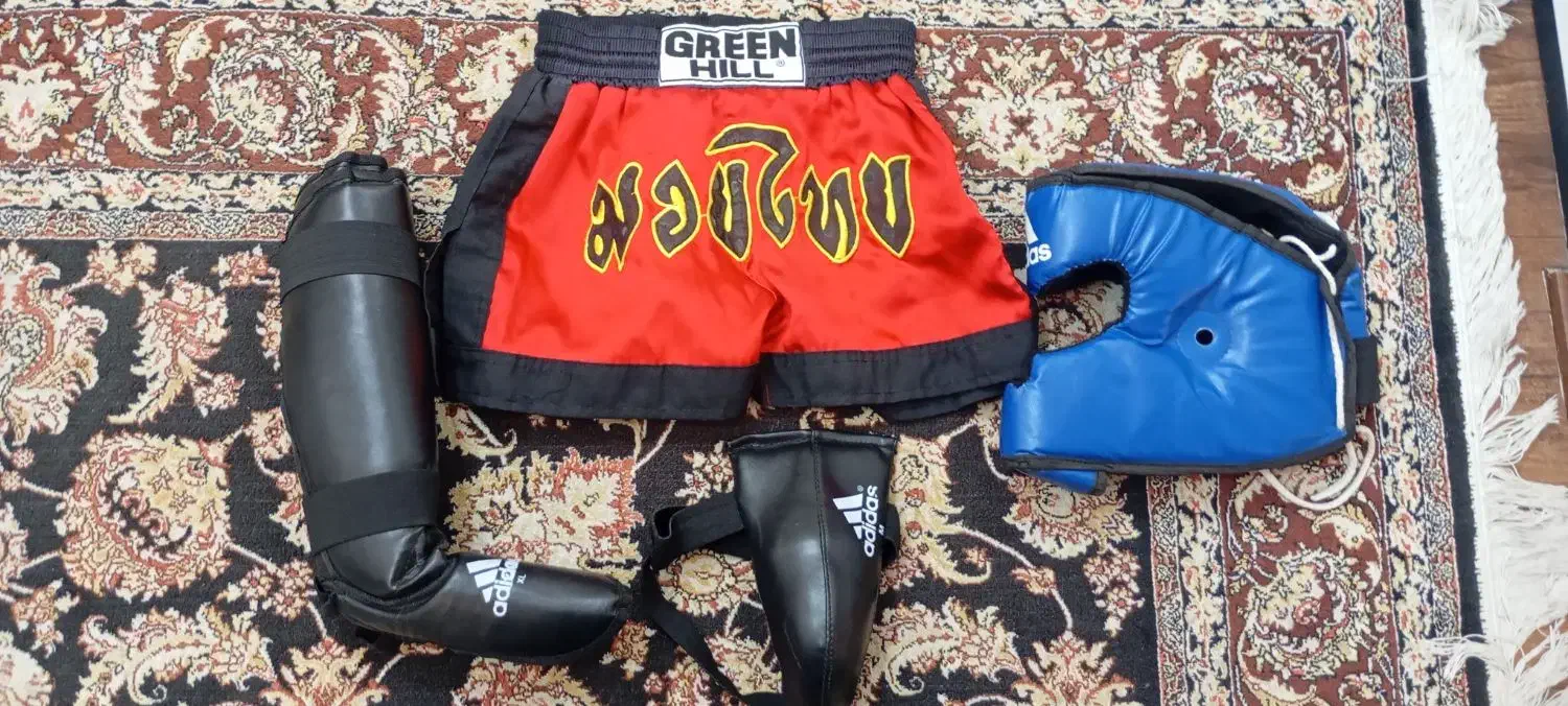 وسایل کیک بوکسینگ|تجهیزات ورزشی|فولادشهر, مسکن مهر فولادشهر|دیوار