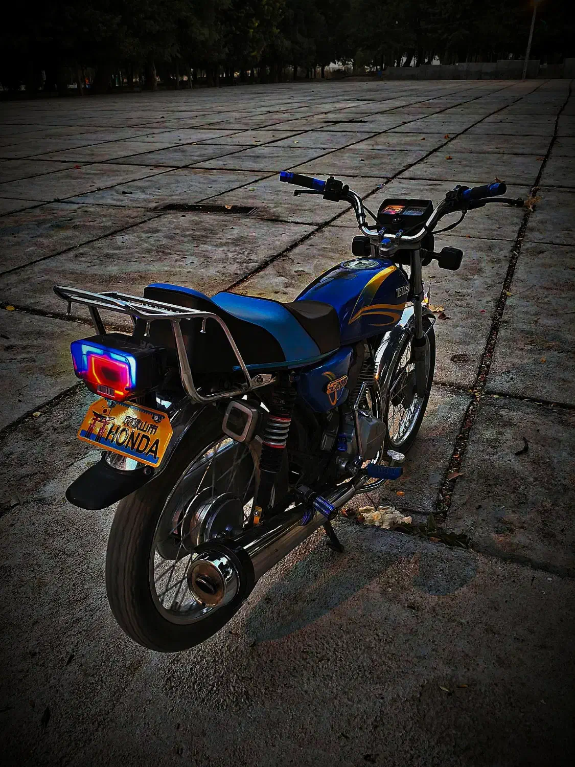 موتور|موتورسیکلت|اقلید, |دیوار