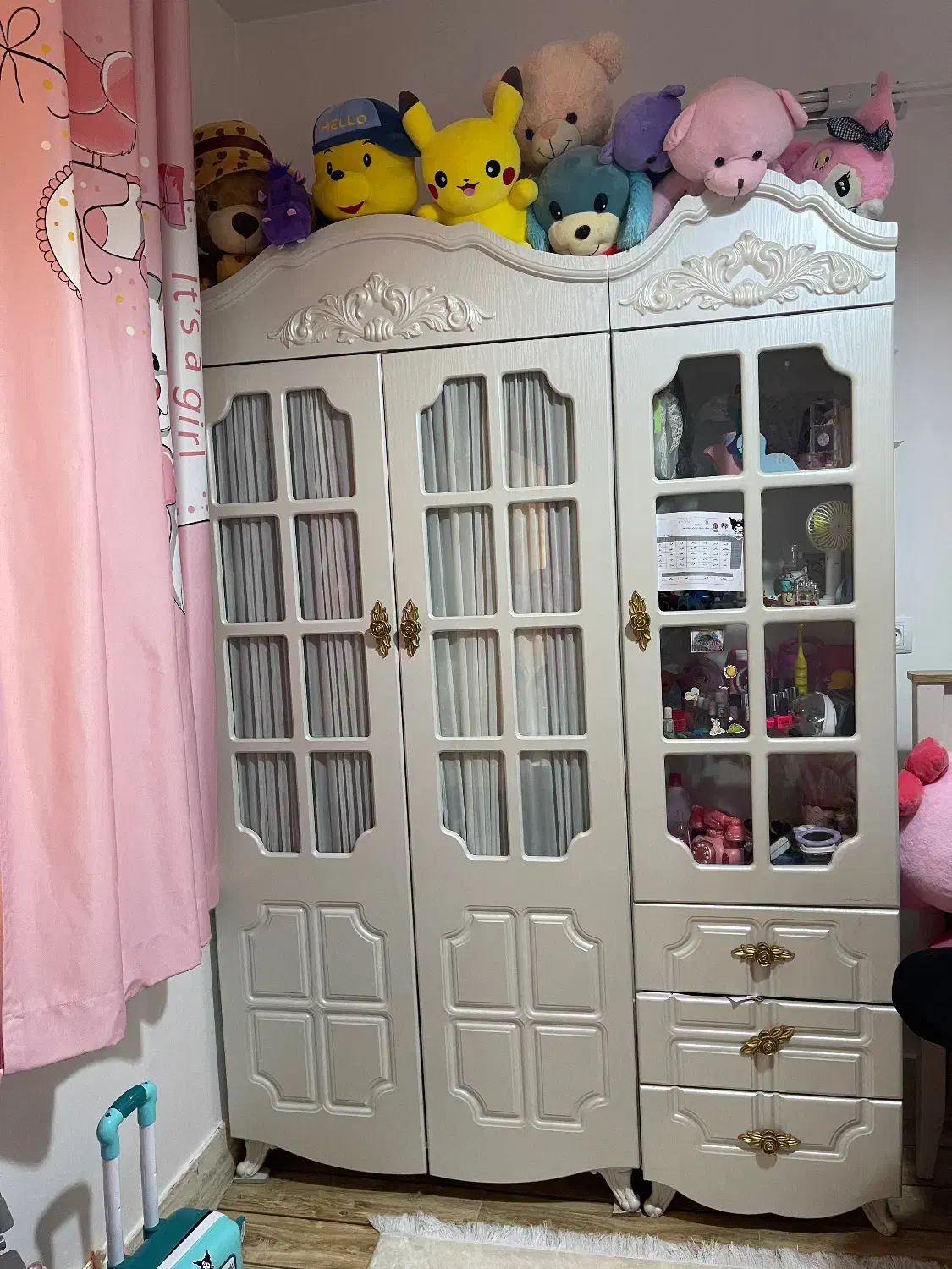 تخت و کمد در حد نو|اسباب و اثاث بچه|ساوه, |دیوار