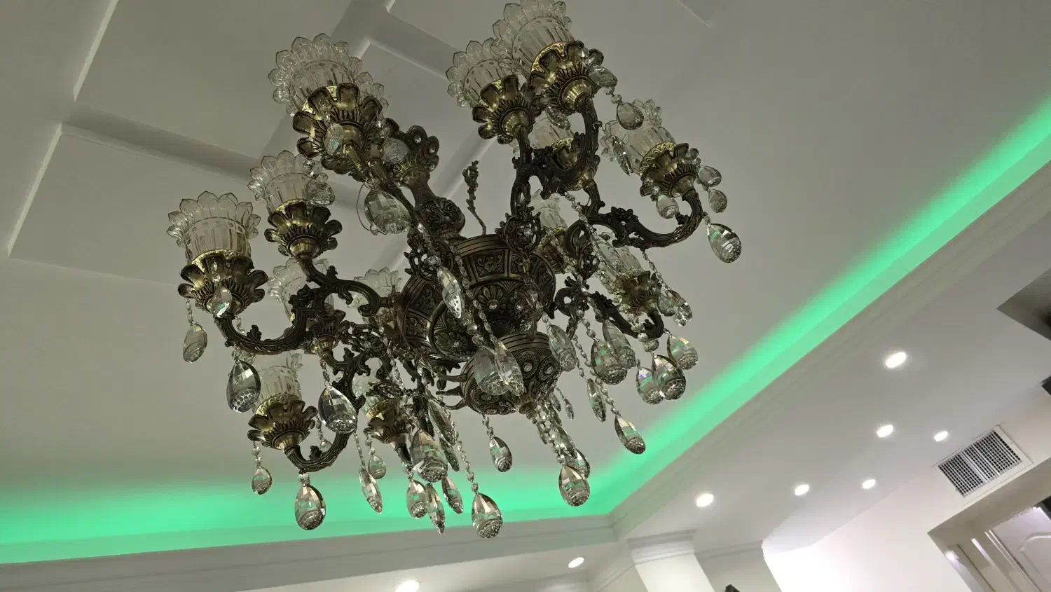 لوستر برنزی|لوستر و چراغ آویز|پردیس, فاز ۸|دیوار