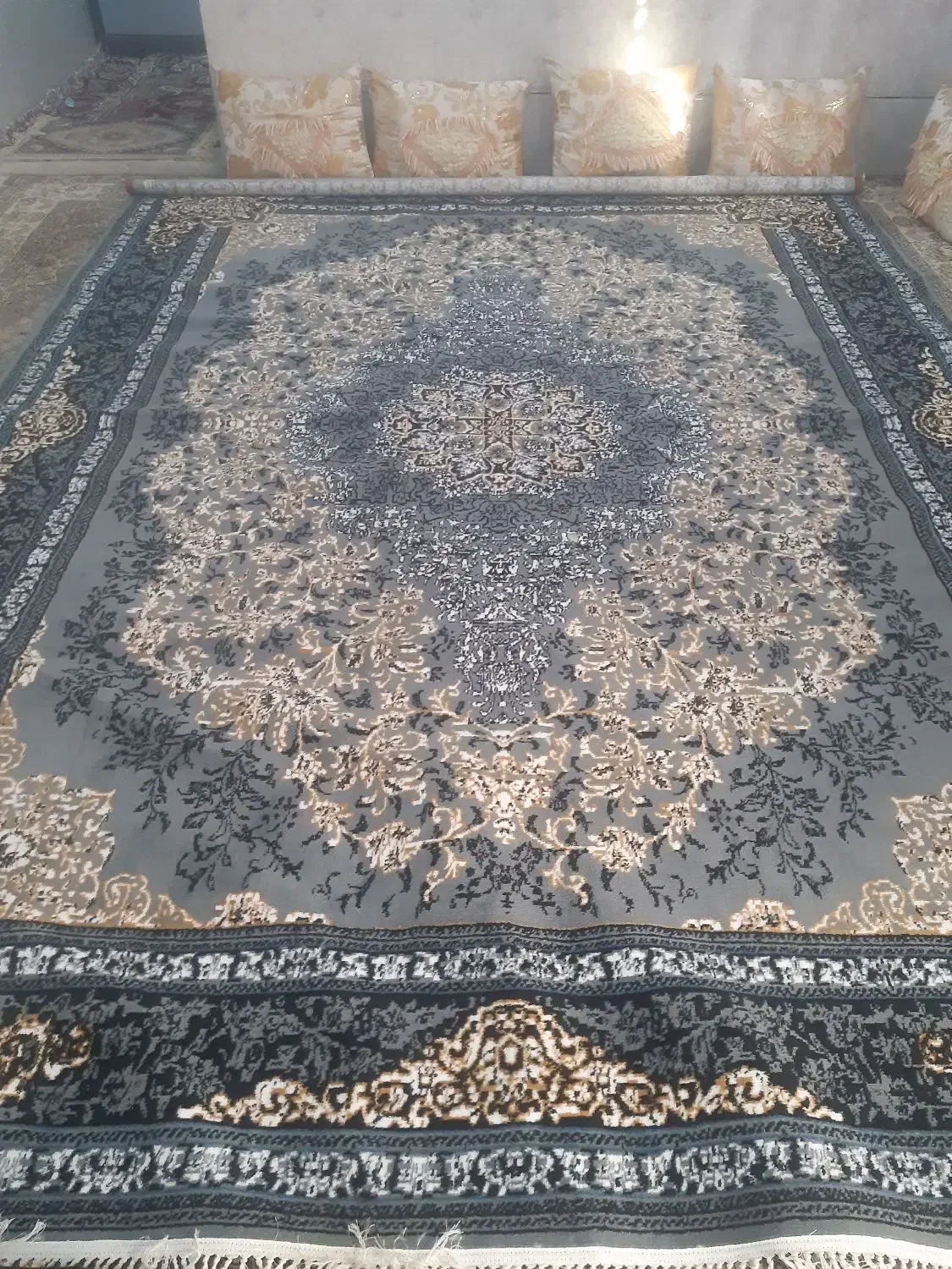 فرش تک جفت موجود|فرش|زاهدان, |دیوار