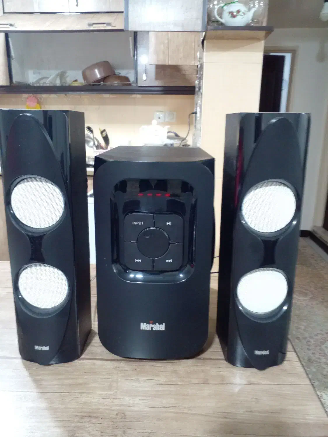 اسپیکرمارشال3 تکه بیس دار|سیستم صوتی خانگی|رباط‌کریم, مسکن مهر آبشناسان|دیوار