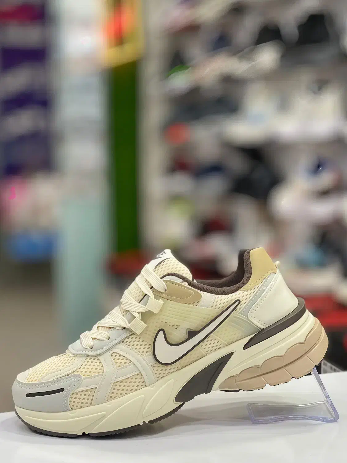 v2k high copy|کیف، کفش، کمربند|صدرا-فارس, فاز ۱|دیوار