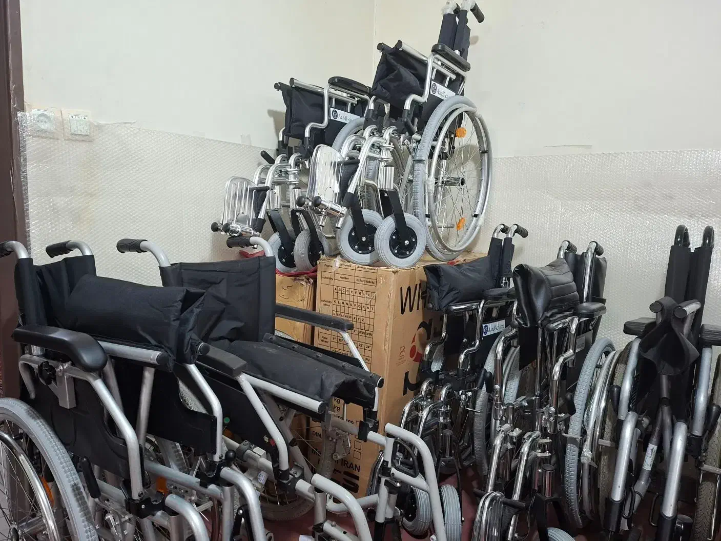 ویلچر/فقط ویلچر باکیفیت/تعمیرات ویلچر/خرید/فروش|آرایشی، بهداشتی، درمانی|اصفهان, لاله|دیوار