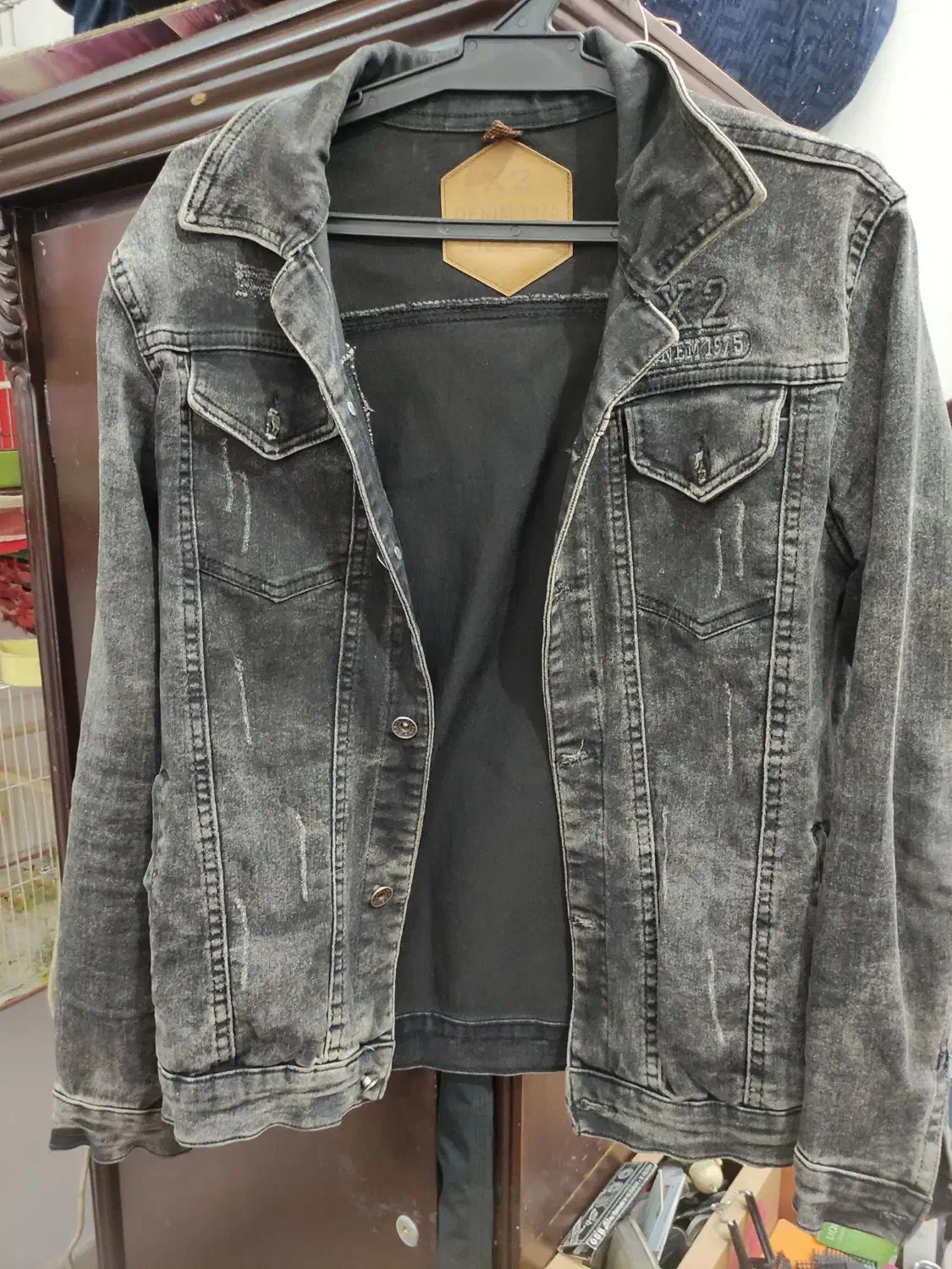 کاپشن لی|لباس|رضویه, |دیوار