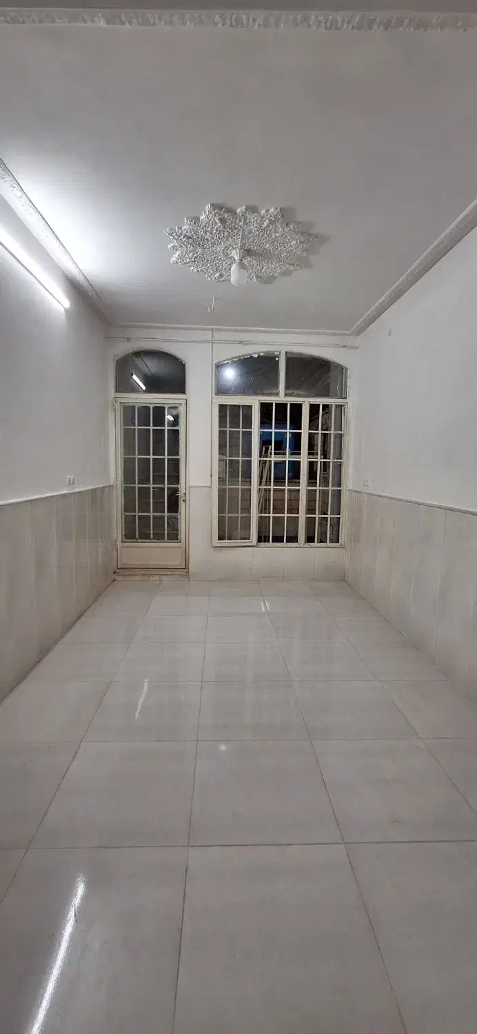 اجاره زیرزمین دو خوابه|اجارهٔ خانه و ویلا|قم, زنبیل آباد|دیوار