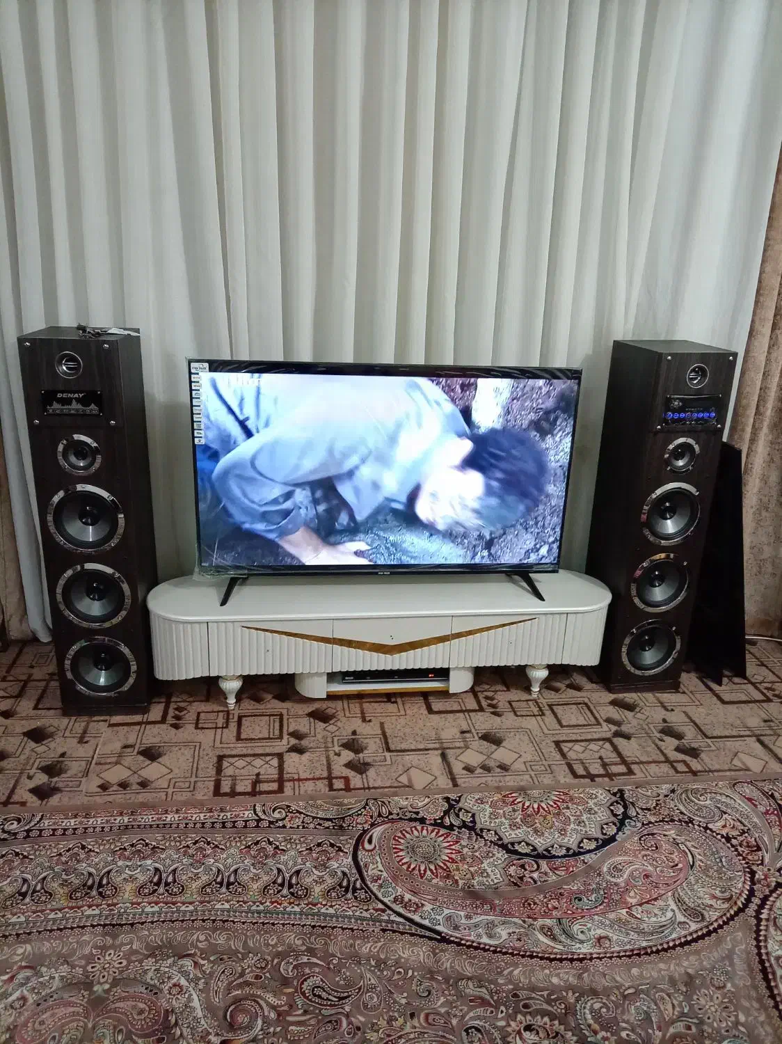 اسپیکر ایستاده، دو قلو، در حد نو با کارتون|سیستم صوتی خانگی|شیراز, ده پیاله|دیوار