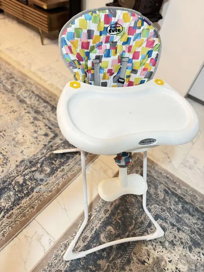 صندلی غذای کودک دلیجان|تخت و صندلی بچه|تربتحیدریه, بالا ولایت|دیوار