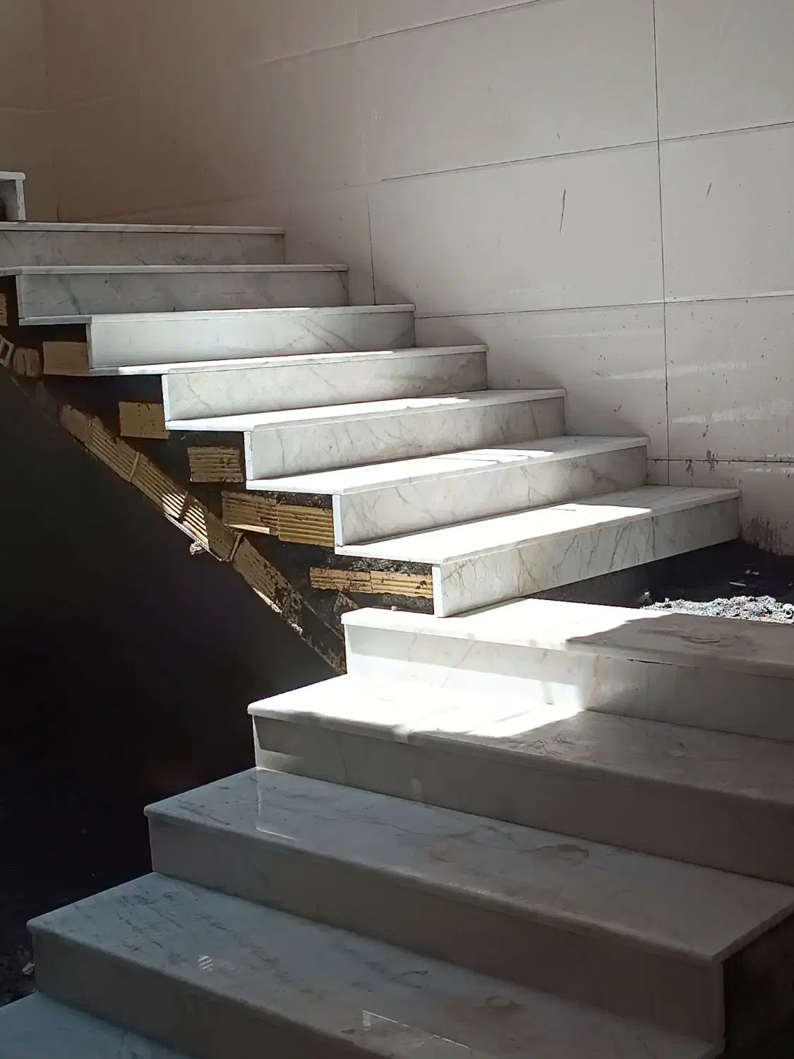 کاشیکار .کاشی کاری و سرامیک کاری|خدمات پیشه و مهارت|فولادشهر, A6|دیوار