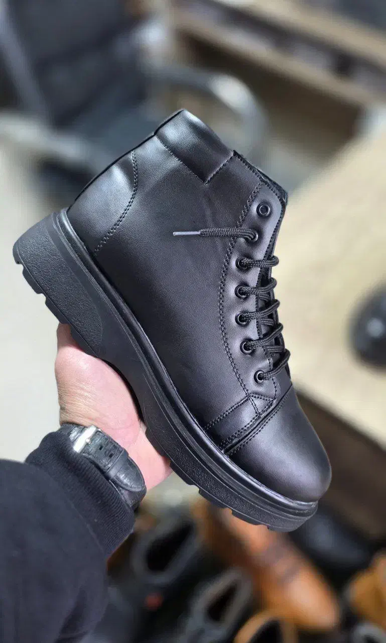 نیم بت مردانه|کیف، کفش، کمربند|خوی, |دیوار