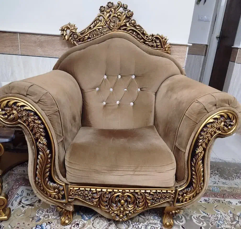 مبل 7نفره راحتی+عسلی|مبلمان خانگی و میز عسلی|کاشان, شهرک خاتم الانبیا (مسکن ملی کاشان)|دیوار