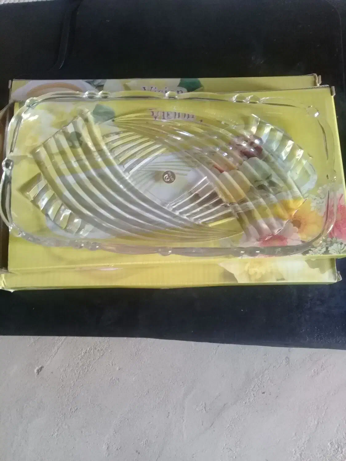 سینی شیشه ای سرو...وجعبه قاشق وچنگال|ظروف سرو و پذیرایی|تبریز, |دیوار