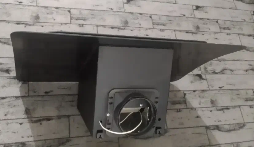 هود مورب|هود|قم, ولیعصر|دیوار