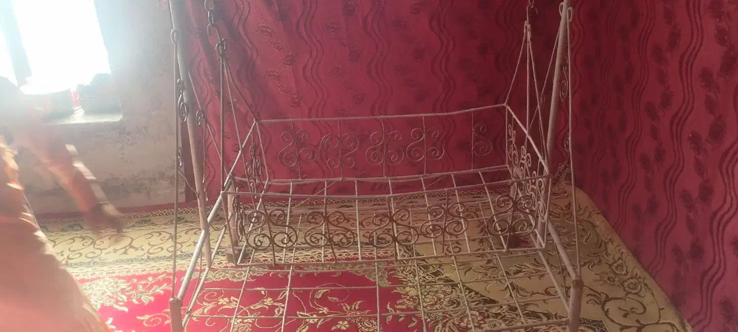 گهواره فلزی|تخت و صندلی بچه|خاش, |دیوار