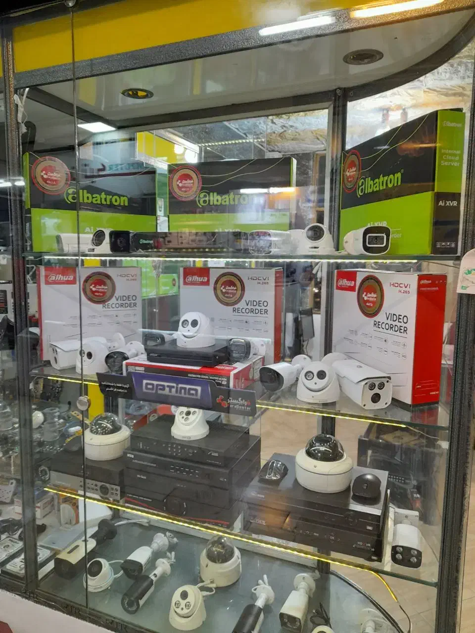 نصب دوربین مداربسته + برند های معتبر بازار|دوربین مداربسته|اراک, |دیوار