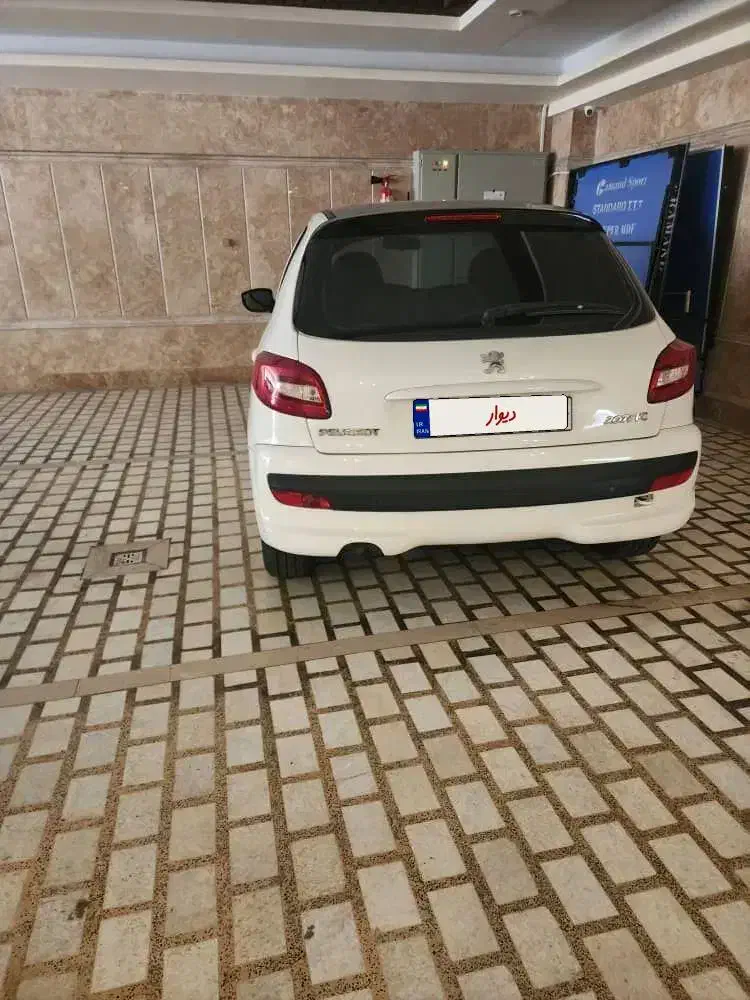 207 mc|خودرو سواری و وانت|رشت, کاکتوس|دیوار