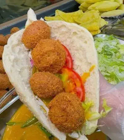 فلافل آبادان|خوردنی و آشامیدنی|شیراز, شیخ روزبهان|دیوار