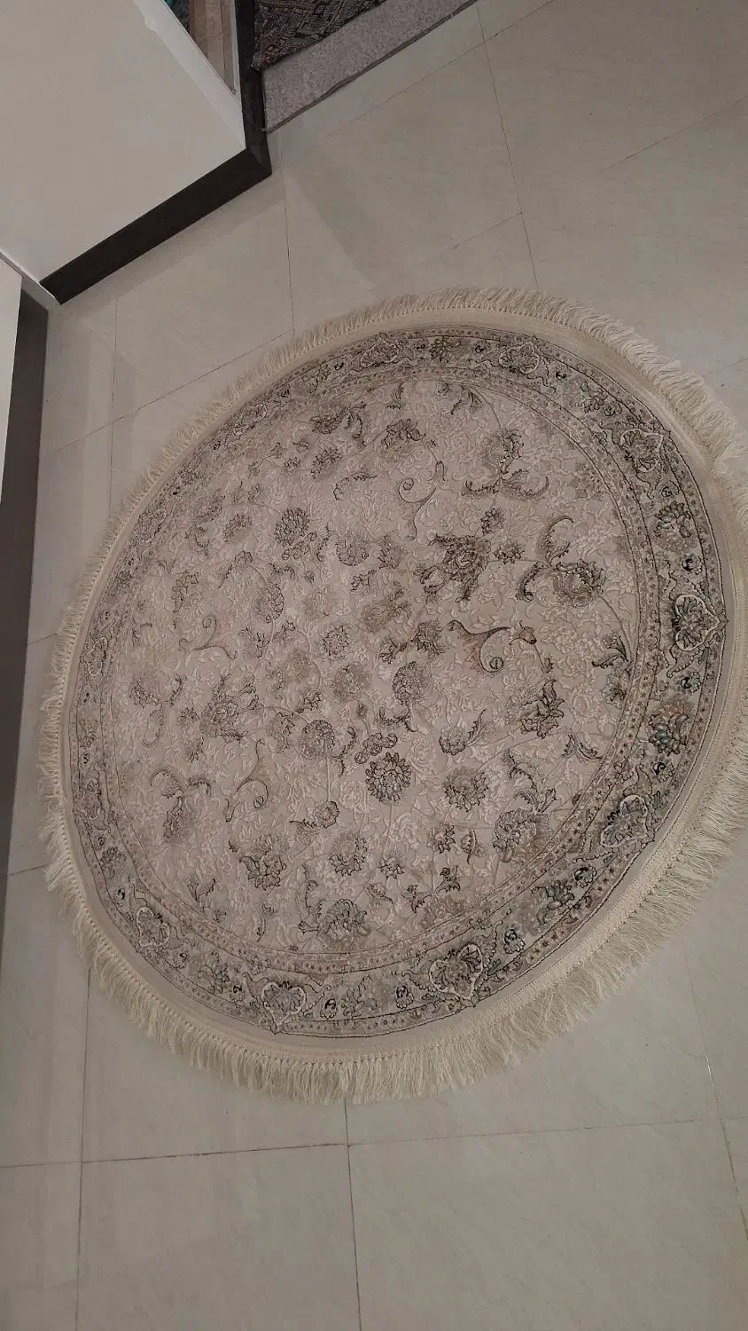 فرش گرد 700شانه|فرش|قم, پردیسان|دیوار