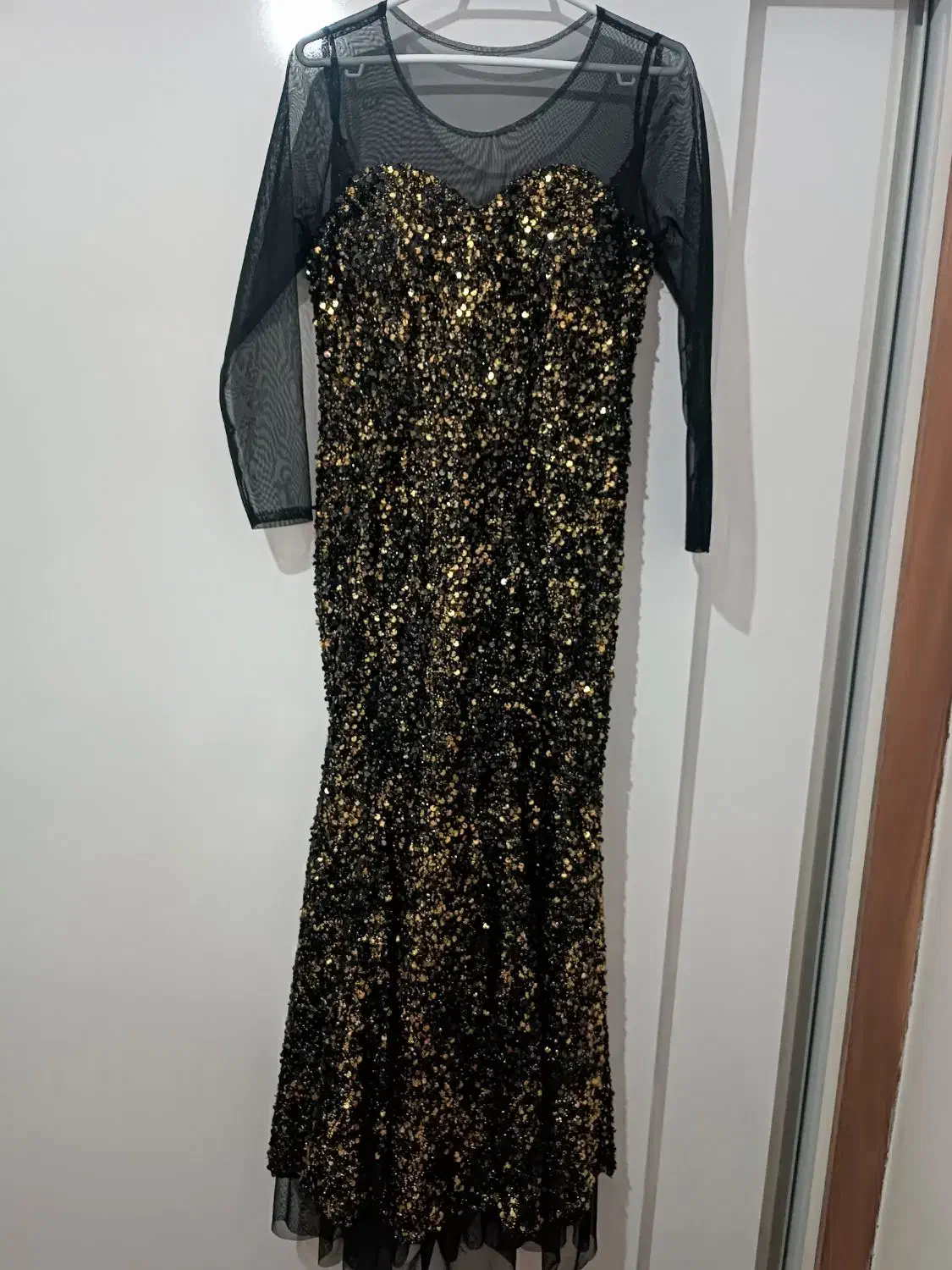 مجلسی|لباس|تبریز, |دیوار