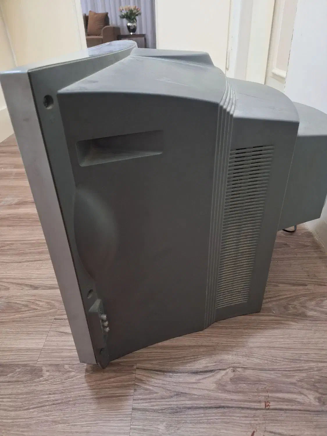 تلویزیون اصلی ال جی|تلویزیون و پروژکتور|کازرون, |دیوار