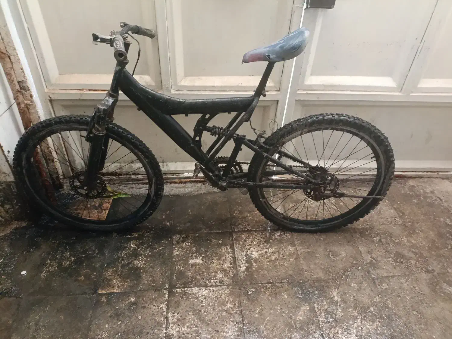 دوچرخه تمیز و سالم تایر ها نو تو انبار بود|دوچرخه، اسکیت، اسکوتر|بندر ماهشهر, |دیوار