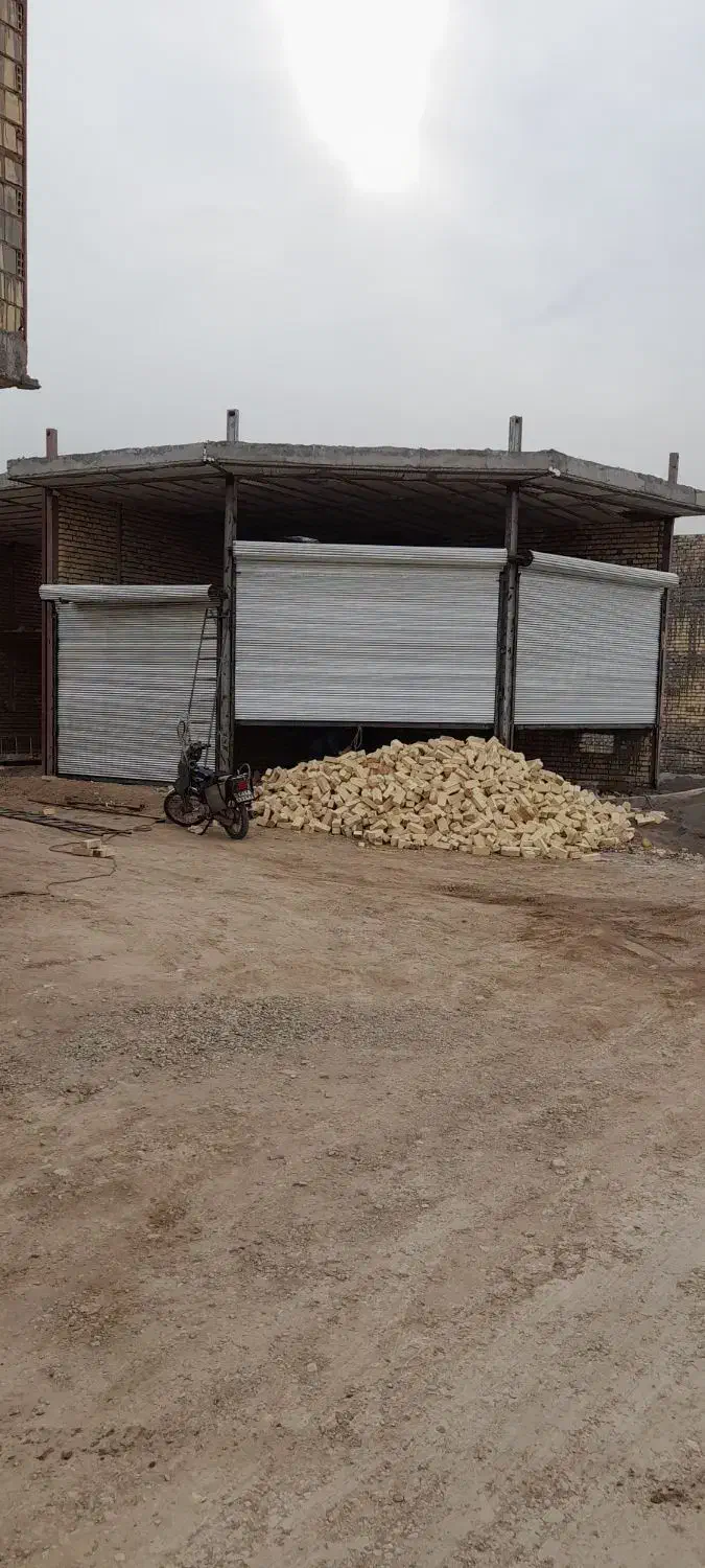 کرکره ورقی دستی سنتی گالوانیزه قدیمی|مصالح و تجهیزات ساختمان|قم, شاه ابراهیم|دیوار