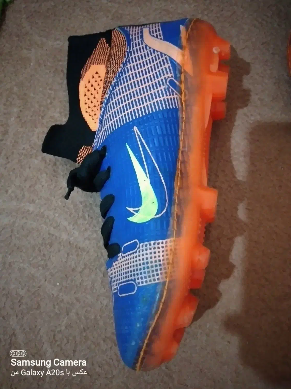 کفش فوتبال|کیف، کفش، کمربند|الوند, |دیوار