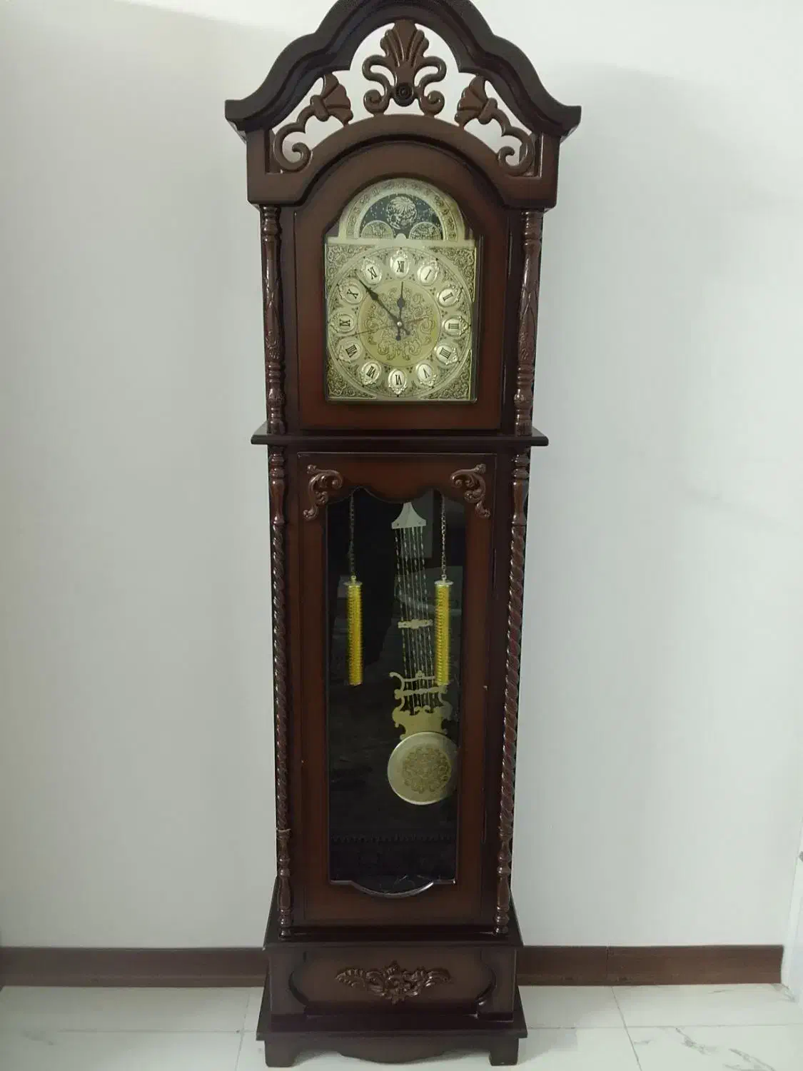 ساعت ایستاده|ساعت دیواری و تزئینی|شاهینشهر, نسیم ۵|دیوار