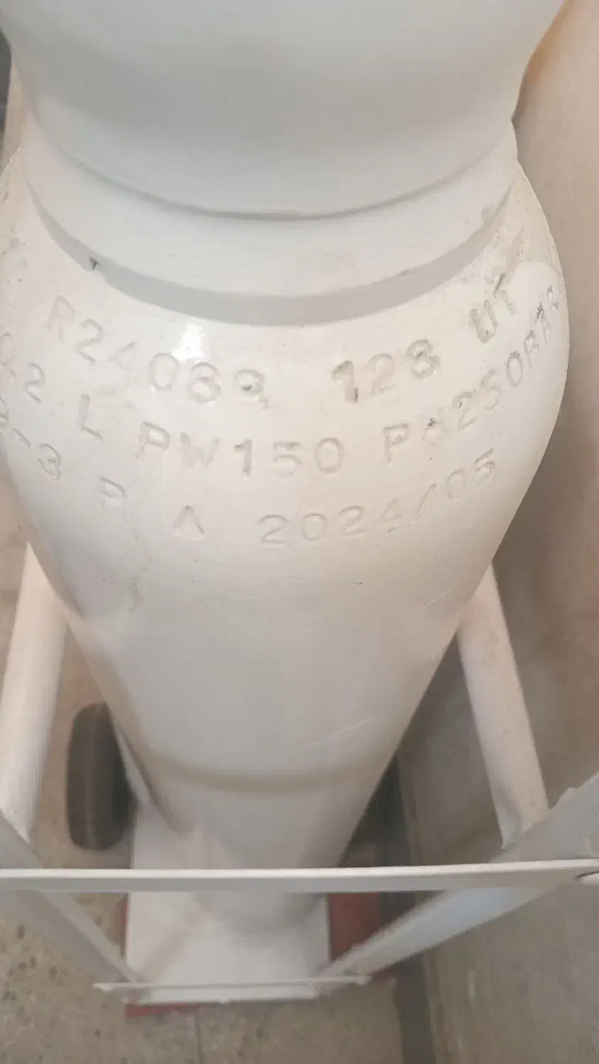 کپسول اکسیژن ۱۰ کیلویی|آرایشی، بهداشتی، درمانی|گلپایگان, |دیوار