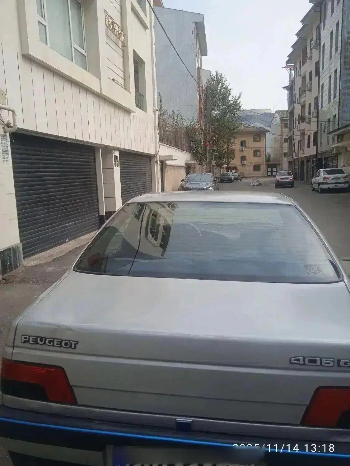 پژو  405 دوگانه کارخانه مدل 88 - نقره ای|خودرو سواری و وانت|رشت, منظریه|دیوار