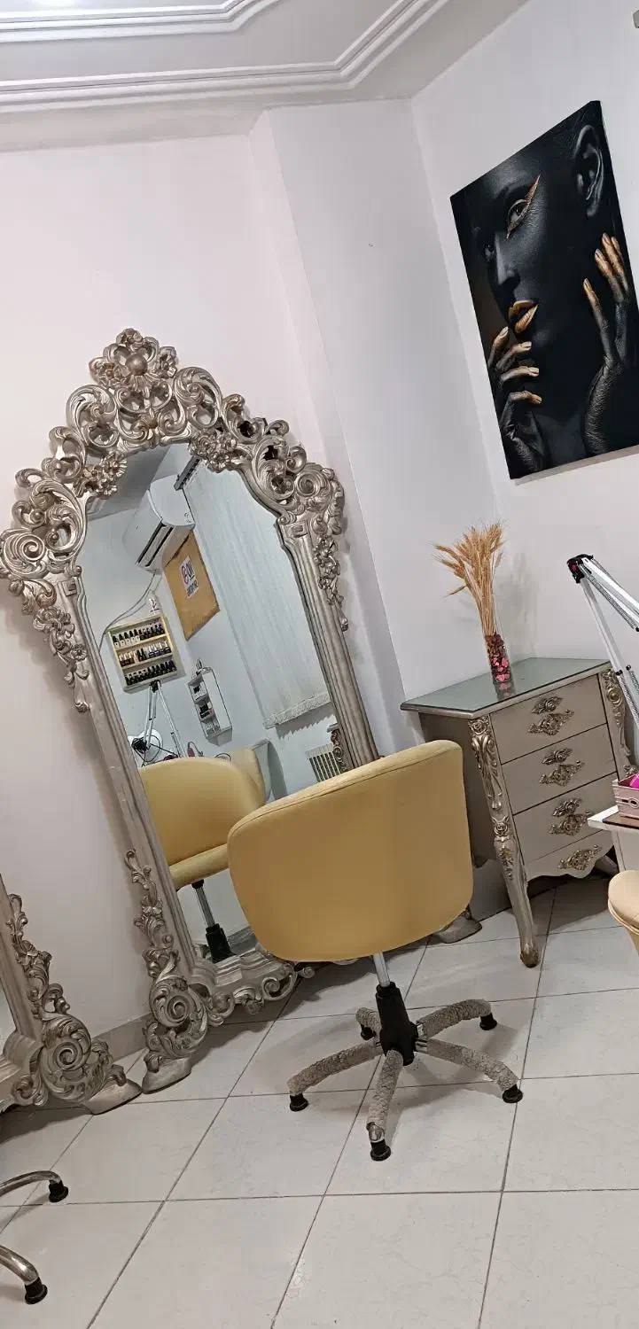 لوازم کامل برای سالن زیبای|آرایشگاه و سالن‌های زیبایی|رشت, لاکانی|دیوار