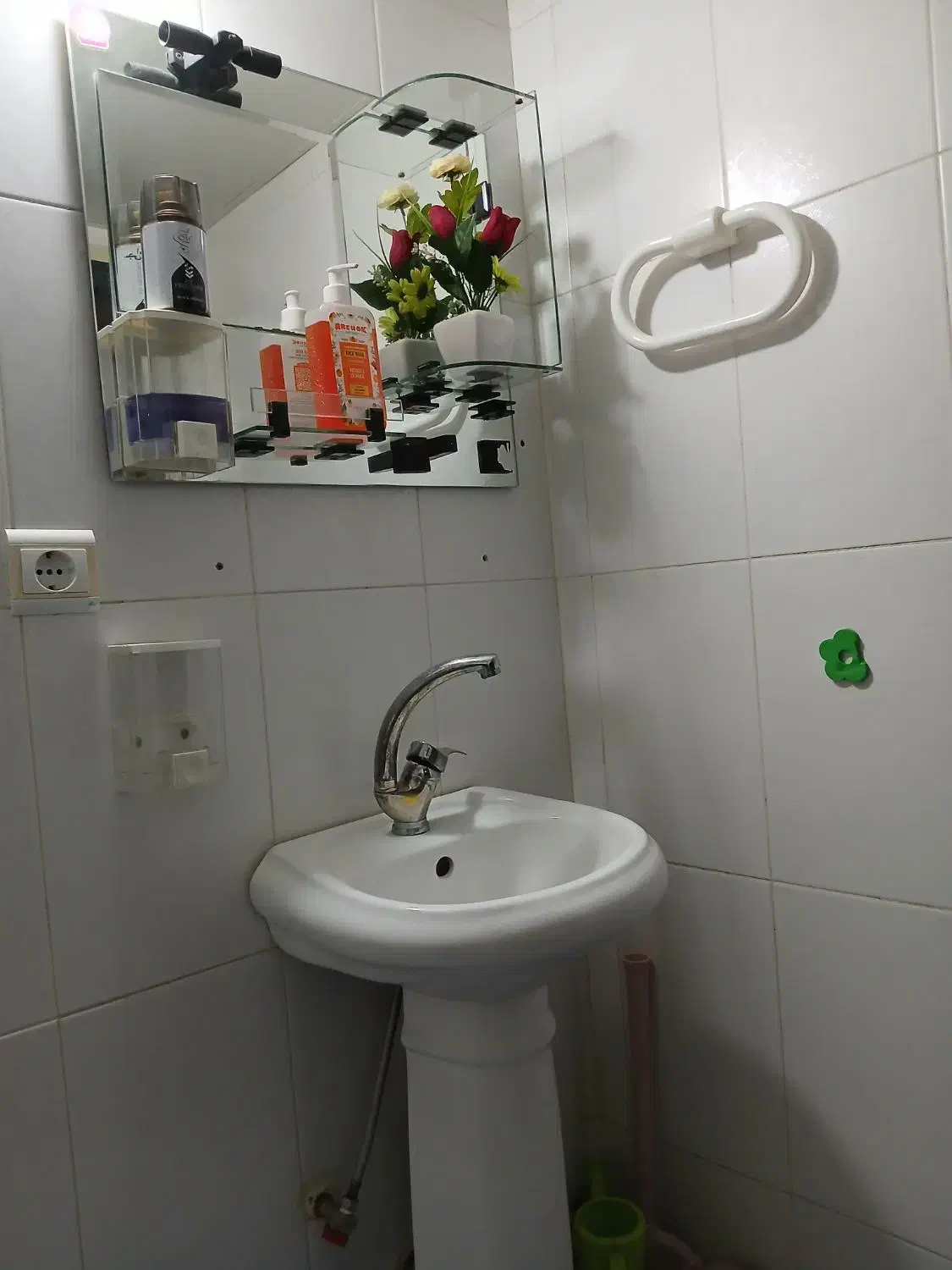 روشویی و اینه دستشویی|لوازم سرویس بهداشتی|مهاجران, |دیوار