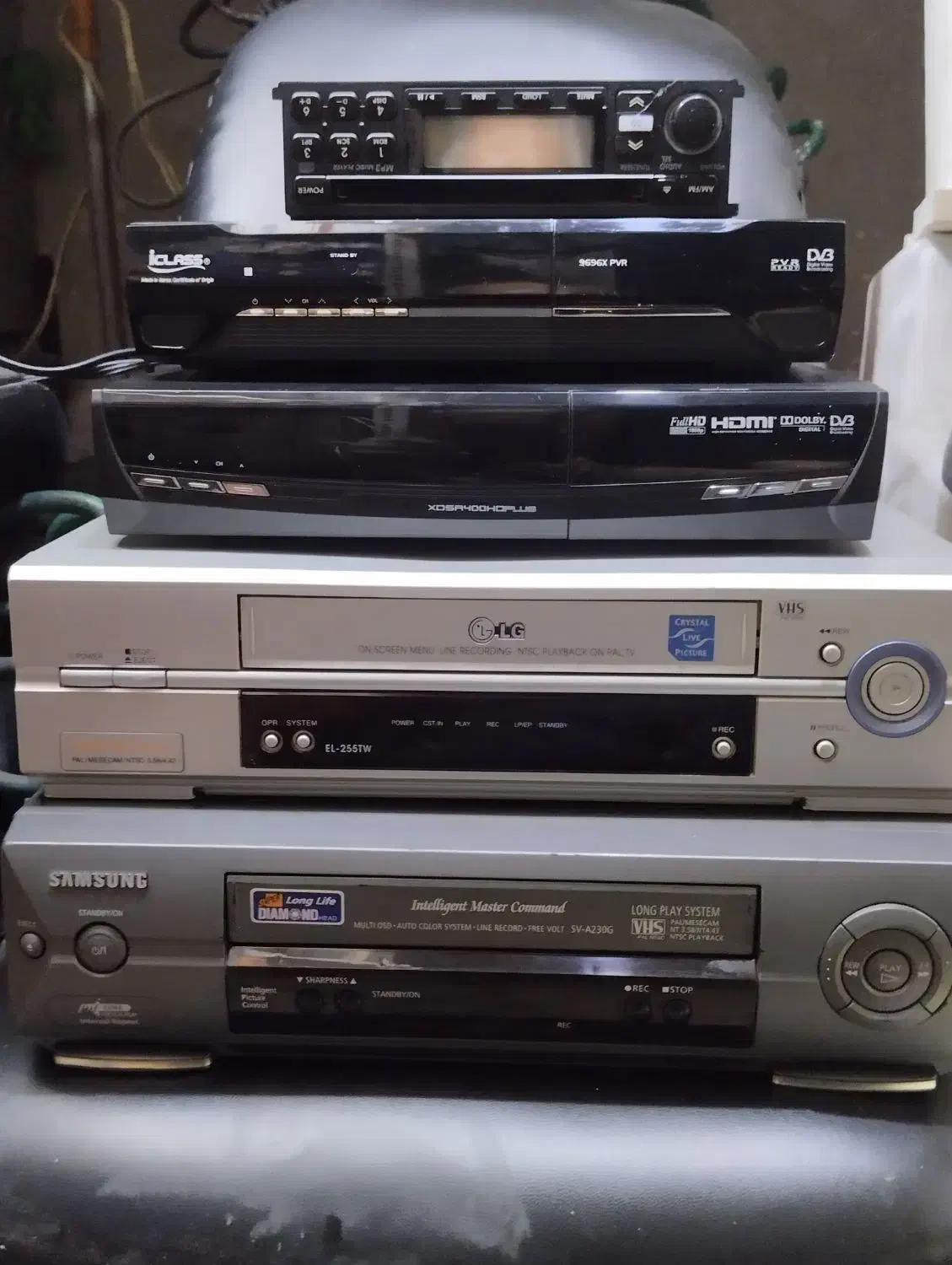 دودستگاه ویدیوvhsبادوگیرنده ویک پخش خودرو یکجا|صوتی و تصویری|اسلامشهر, شهرک واوان|دیوار