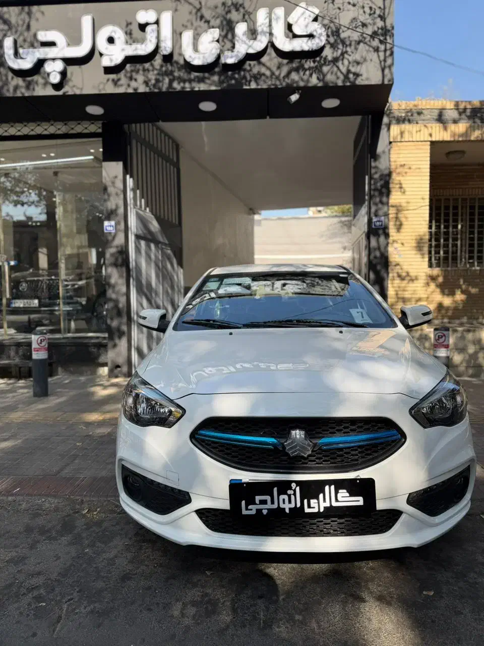 شاهین دندهای بدون سانروف تحویل برج ۷ مدل ۱۴۰۴|خودرو سواری و وانت|اصفهان, امامزاده اسماعیل|دیوار