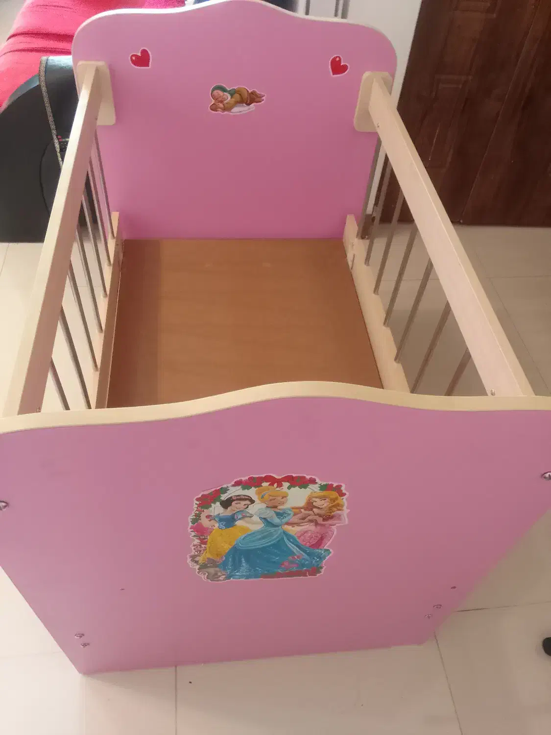 تخت گهواره ای نوزاد|تخت و صندلی بچه|یاسوج, |دیوار