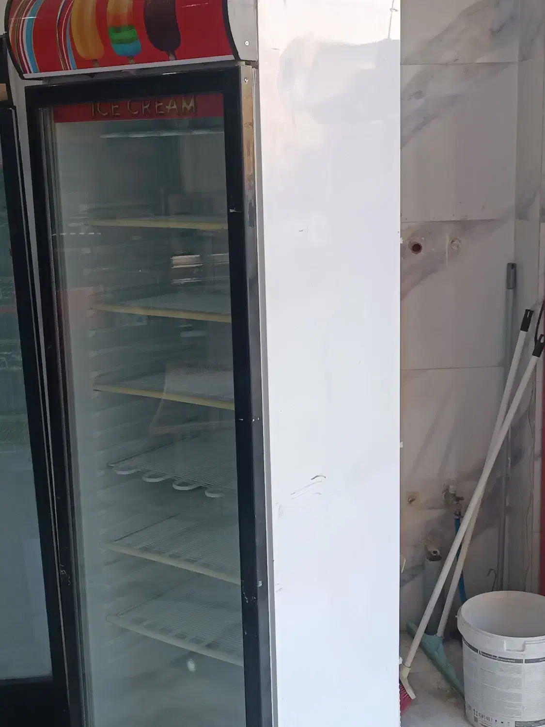 یخچال ((فریزر)) تک درب ایستاده در حد نو|کافی‌شاپ و رستوران|تهران, شهرک ابوذر|دیوار