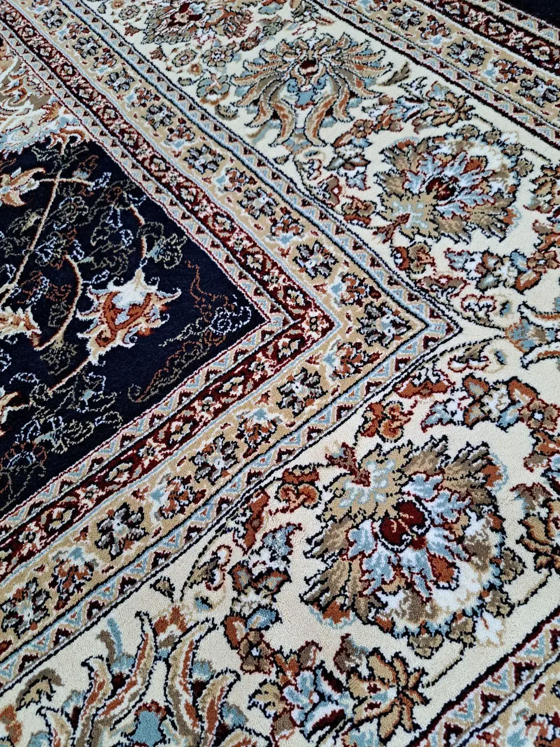 یک عدد فرش ۶ متری|فرش|جوانرود, |دیوار