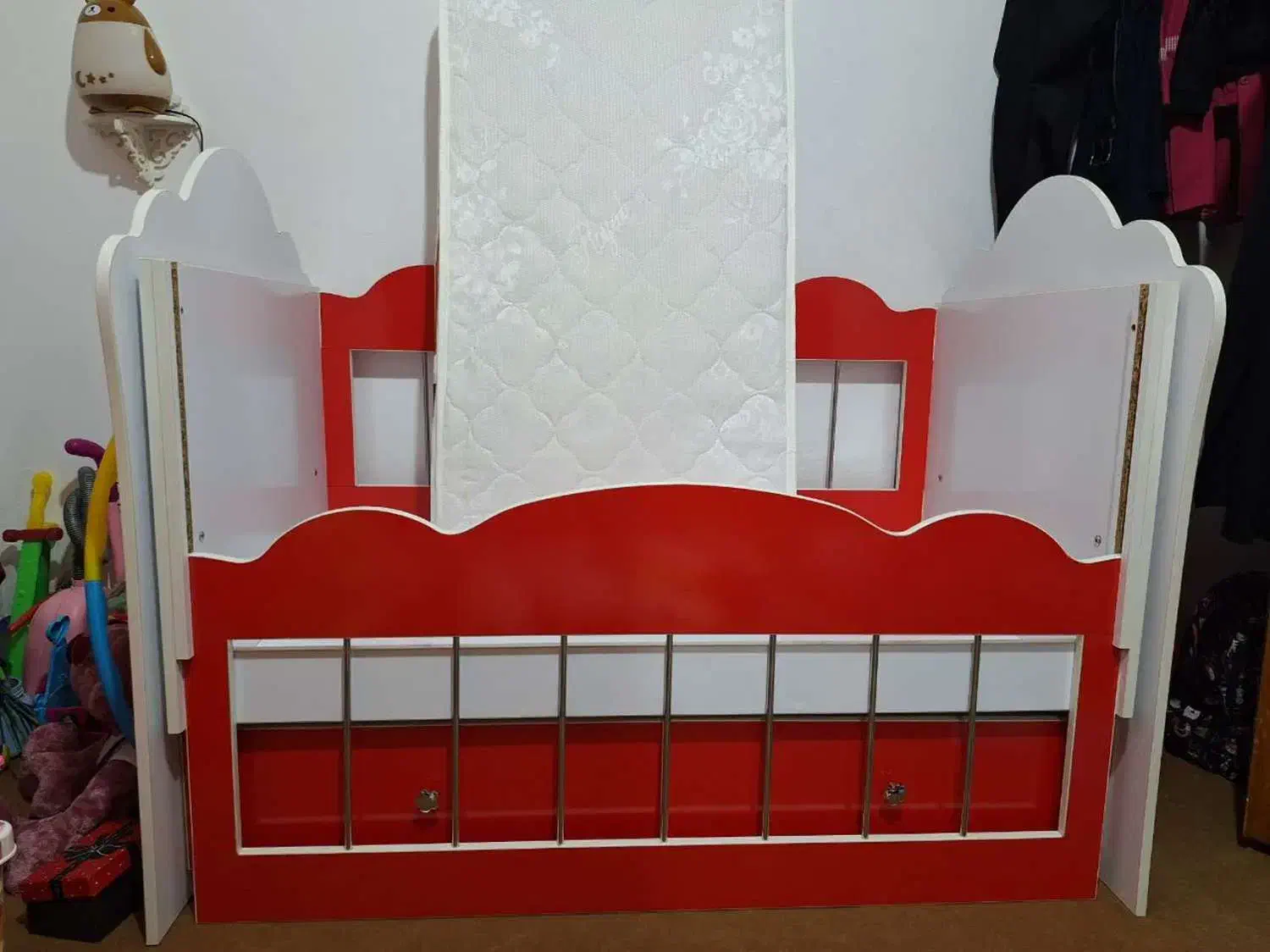 تخت خواب کودک دو منظوره|تخت و صندلی بچه|چابکسر, |دیوار