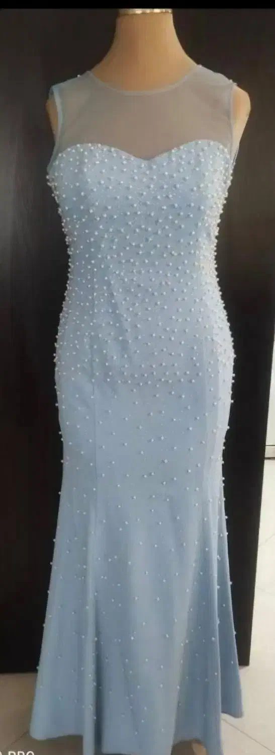 لباس مجلسی|لباس|رودهن, |دیوار