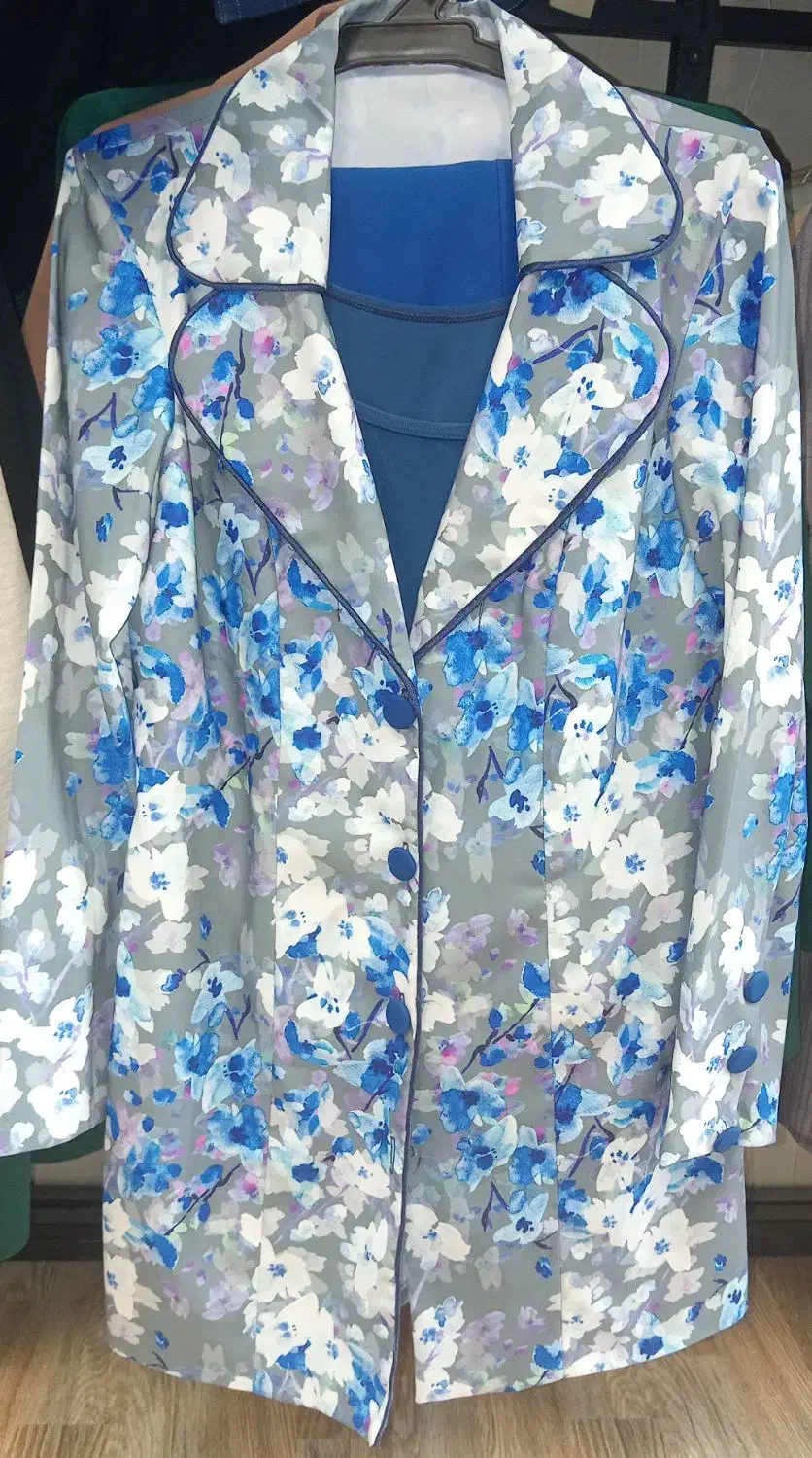 کت شلوار|لباس|برخوار, |دیوار