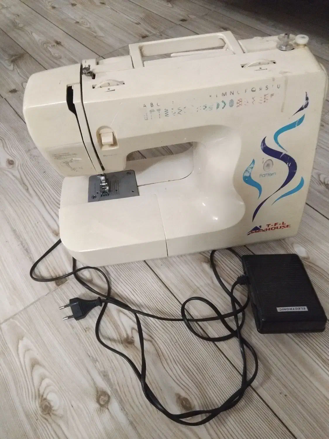 چرخ خیاطی|چرخ خیاطی و ریسندگی|قرچک, مهدیه|دیوار