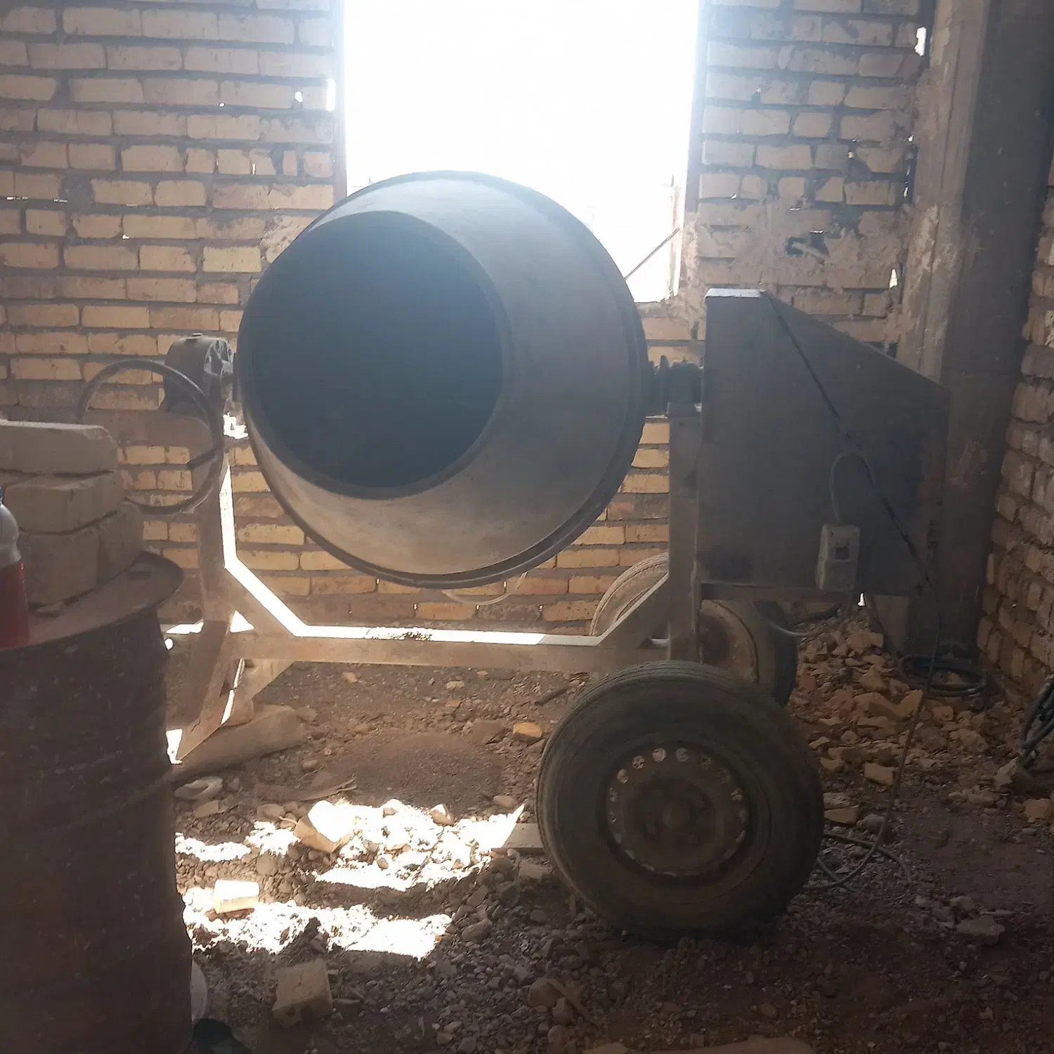 بتونیر|مصالح و تجهیزات ساختمان|نوبران, |دیوار