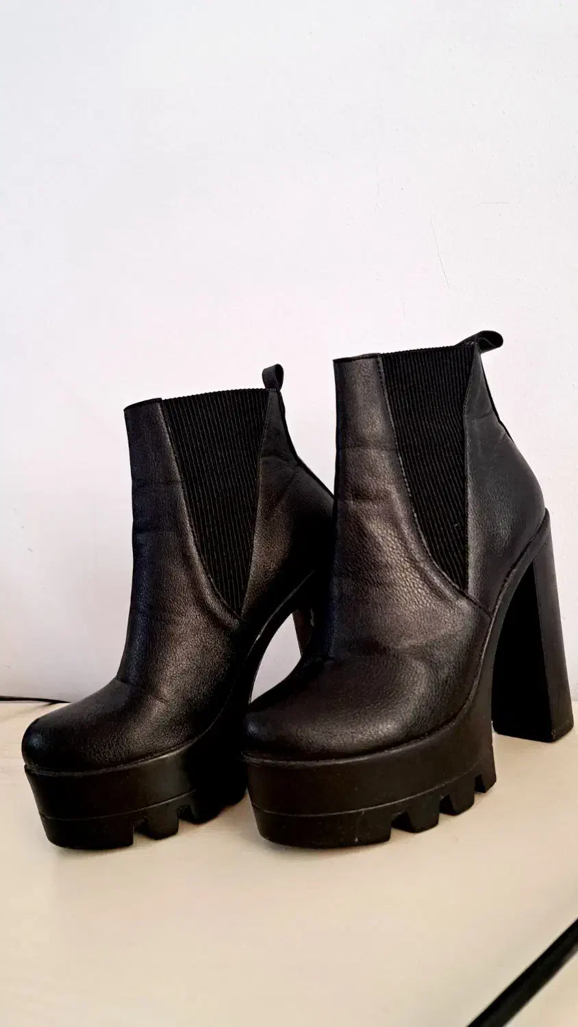 پوتین رنگ مشکی کاملا نو|کیف، کفش، کمربند|تبریز, |دیوار