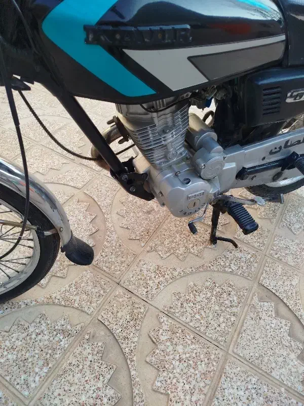 موتور هندا استارتی مدل 93 مشکی زرد پلاک ملی 86|موتورسیکلت|اسفرورین, |دیوار