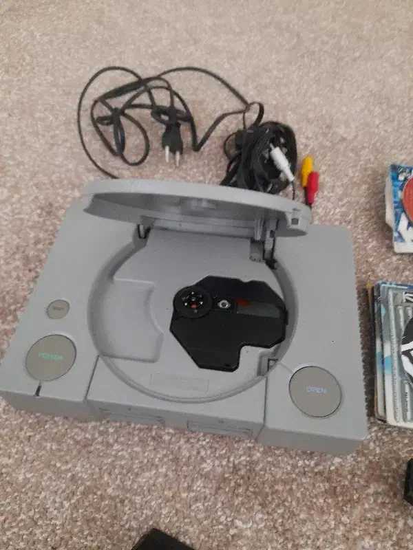 دو دستگاه سونی یک|کنسول، بازی ویدئویی و آنلاین|همدان, |دیوار