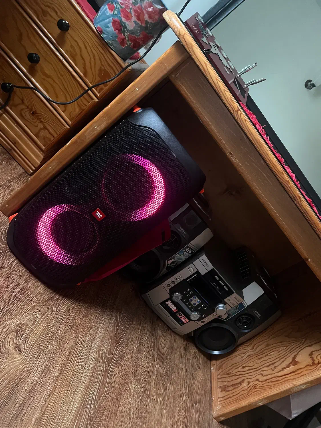 پارتی باکس جی بی ال۱۱۰|سیستم صوتی خانگی|کوچصفهان, |دیوار