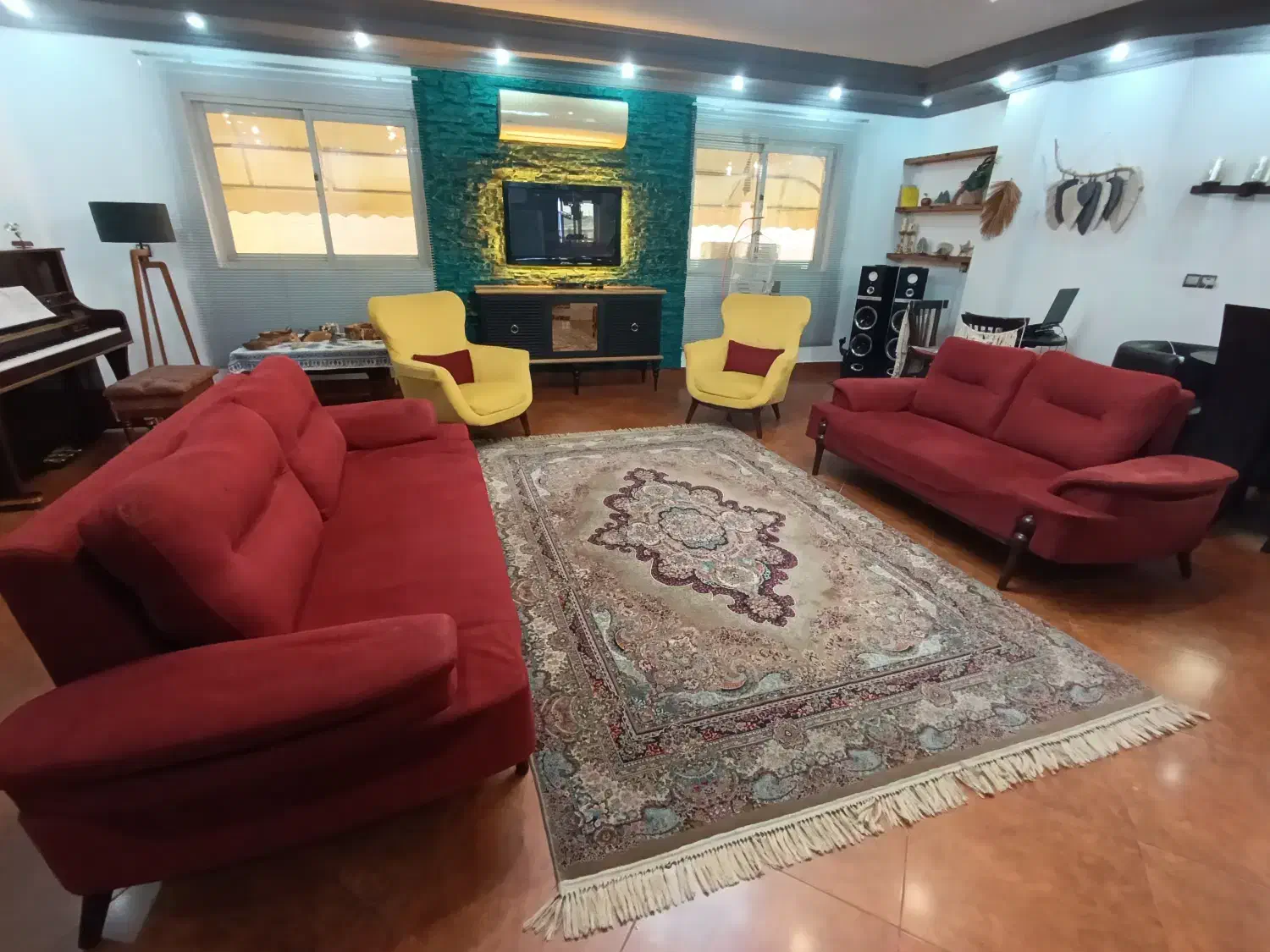 فروش مبل ۷ نفره|مبلمان خانگی و میز عسلی|قائمشهر, |دیوار