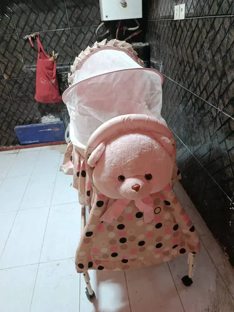 کالسکه وگهواره|کالسکه و لوازم جانبی|شیراز, شهرک قمشه|دیوار